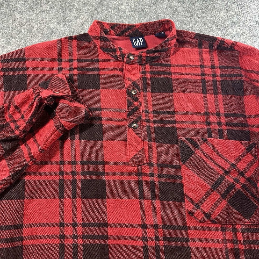 GAP Henley Flannel Shirt Mens Large Red Black Plaid Band Collar Long Sleeve